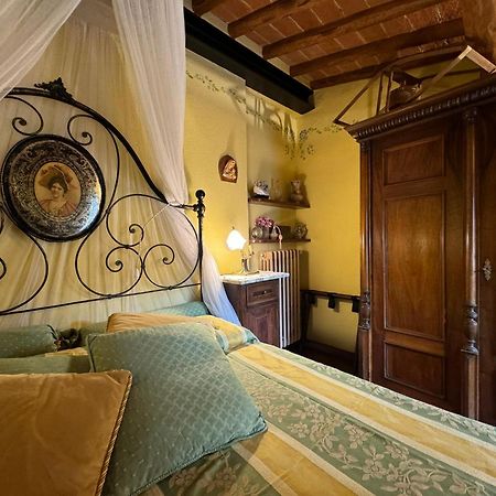 Апартаменты Casa Giulia, Il Gioiello Del Borgo Чертальдо Экстерьер фото