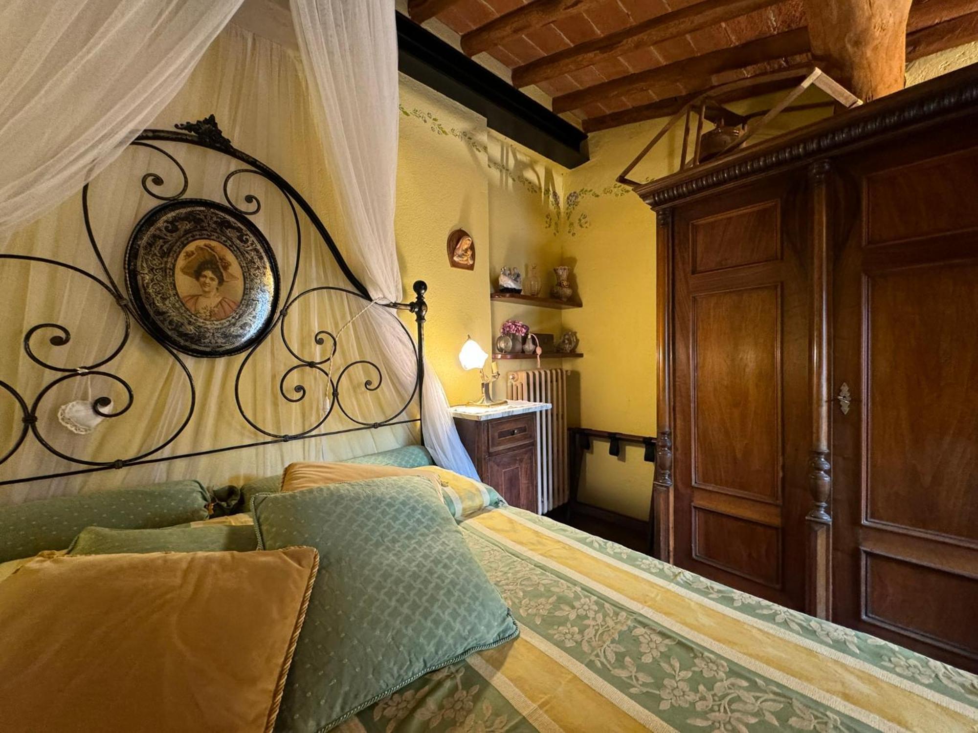Апартаменты Casa Giulia, Il Gioiello Del Borgo Чертальдо Экстерьер фото