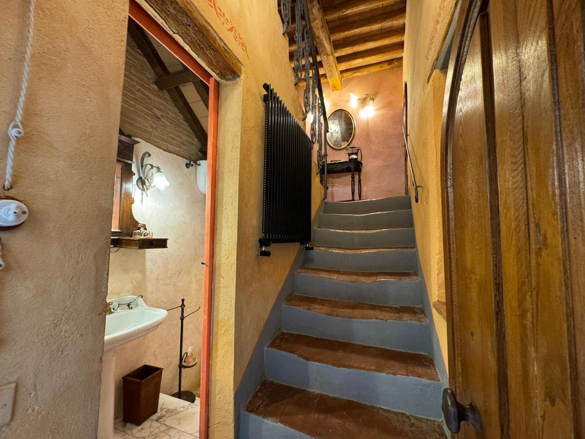 Апартаменты Casa Giulia, Il Gioiello Del Borgo Чертальдо Экстерьер фото