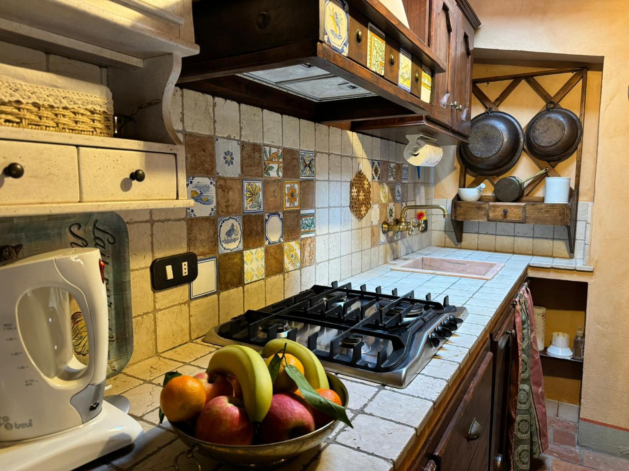 Апартаменты Casa Giulia, Il Gioiello Del Borgo Чертальдо Экстерьер фото